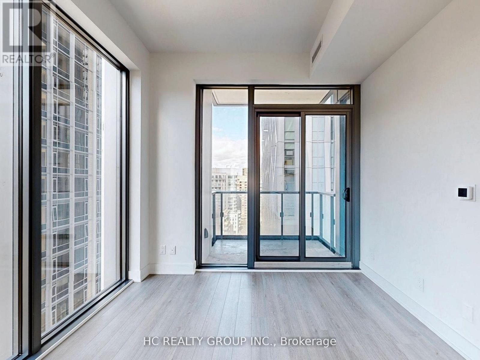 #1302 8 CUMBERLAND STREET - Image 4