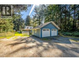 Living room - 745 Lazo Rd, Comox, BC V9M3V6 Photo 12