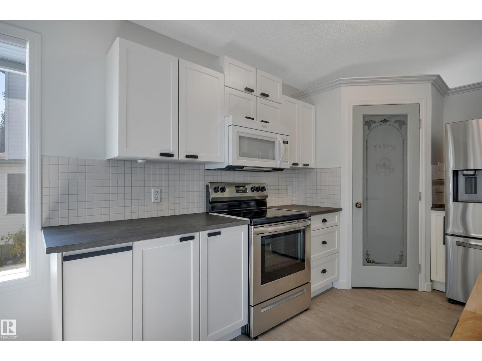 32 MEADOWVIEW DR - Image 11