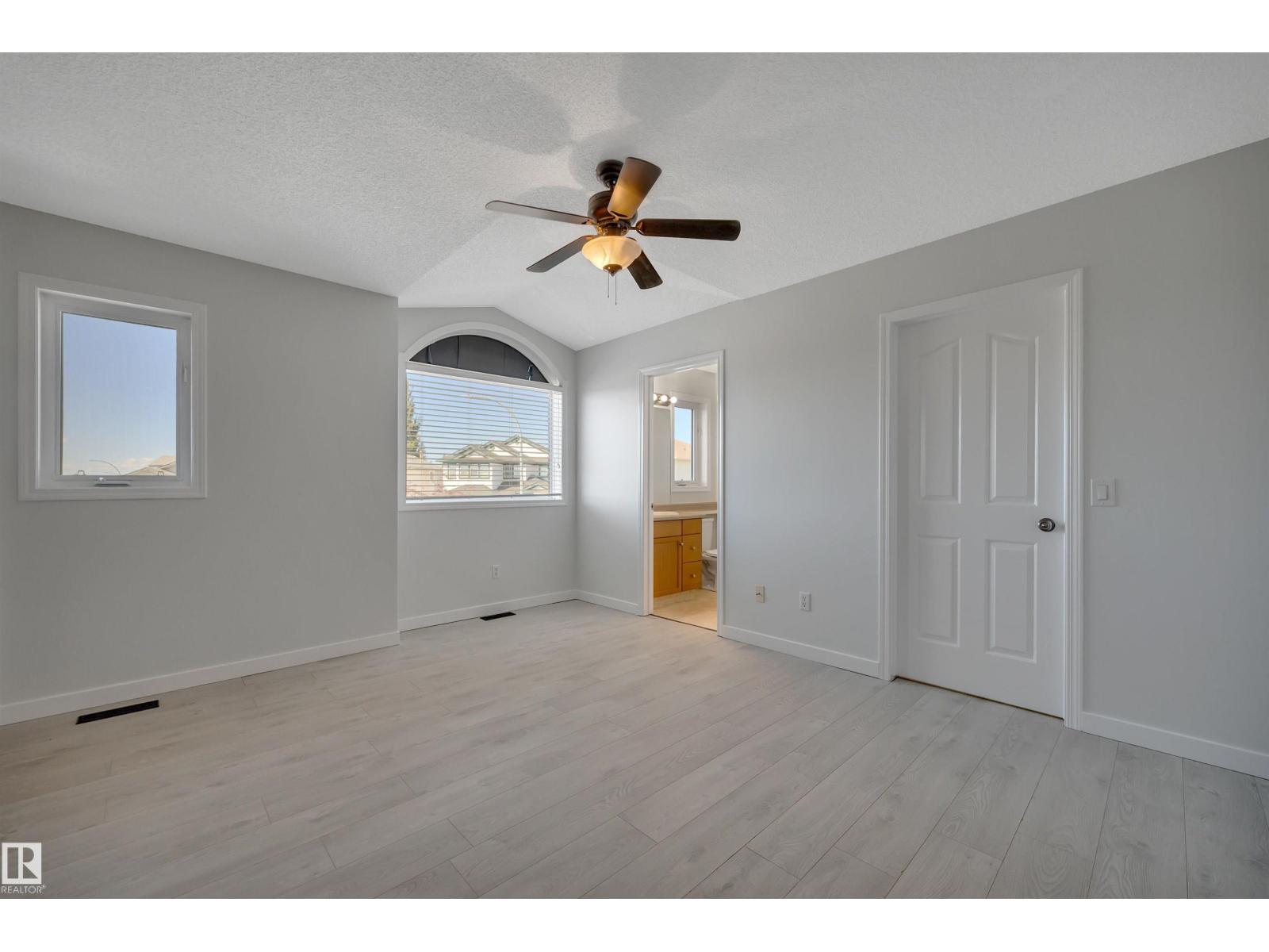 32 MEADOWVIEW DR - Image 29