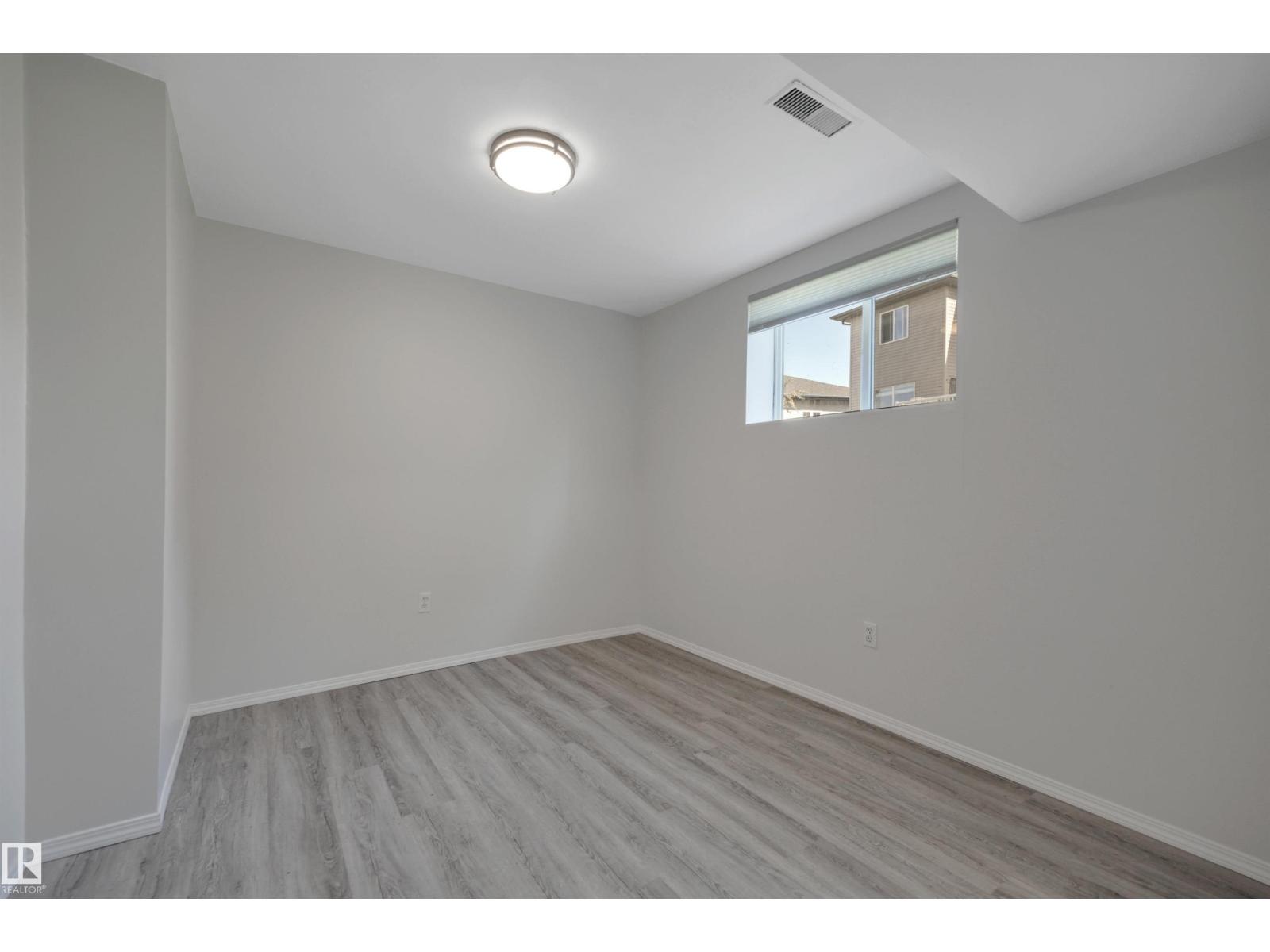 32 MEADOWVIEW DR - Image 39