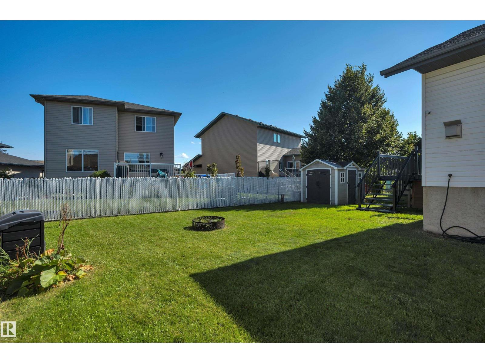 32 MEADOWVIEW DR - 52
