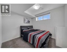 132 Howse Crescent NE - photo 33