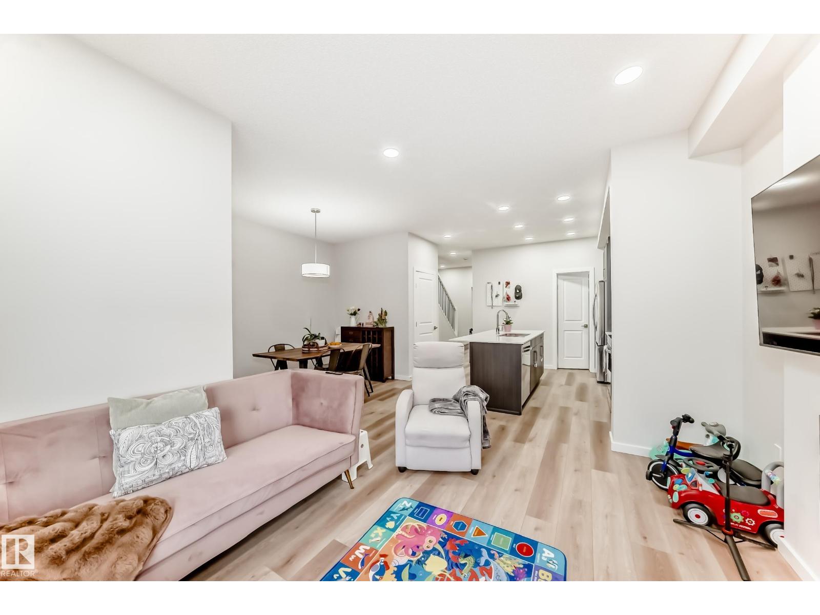 332 29 ST SW - 24