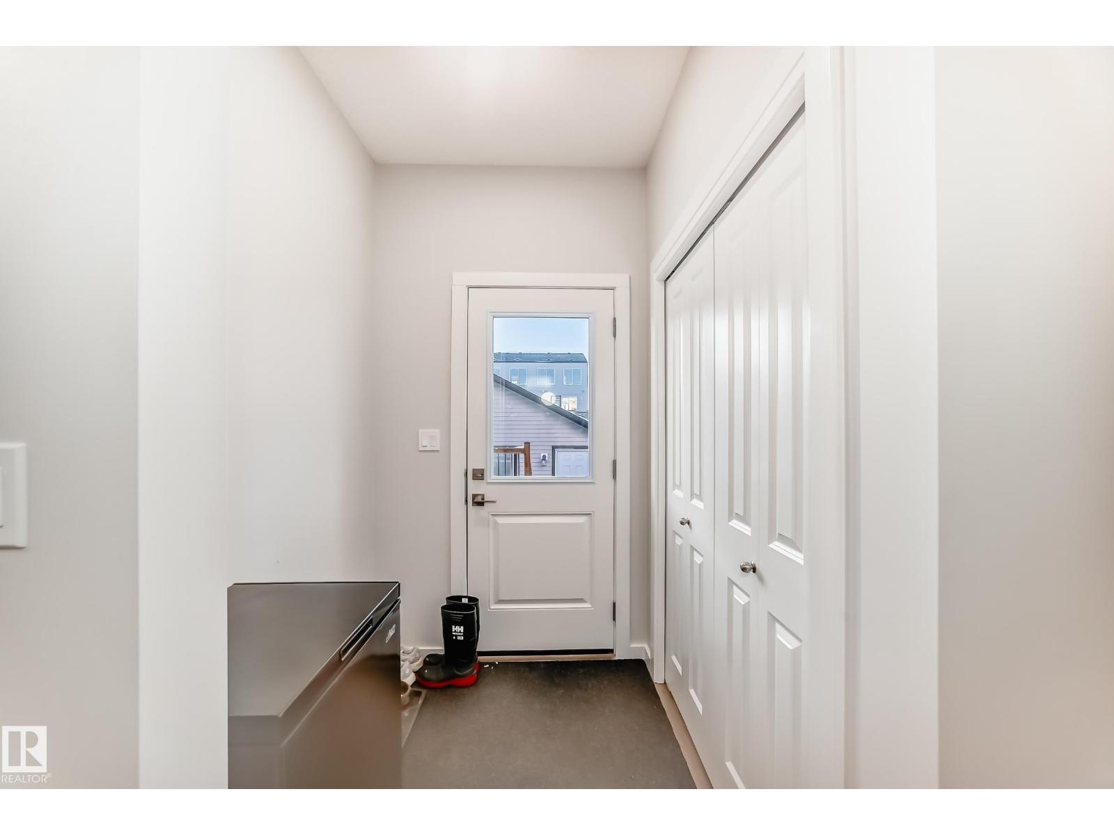 332 29 ST SW - Image 3