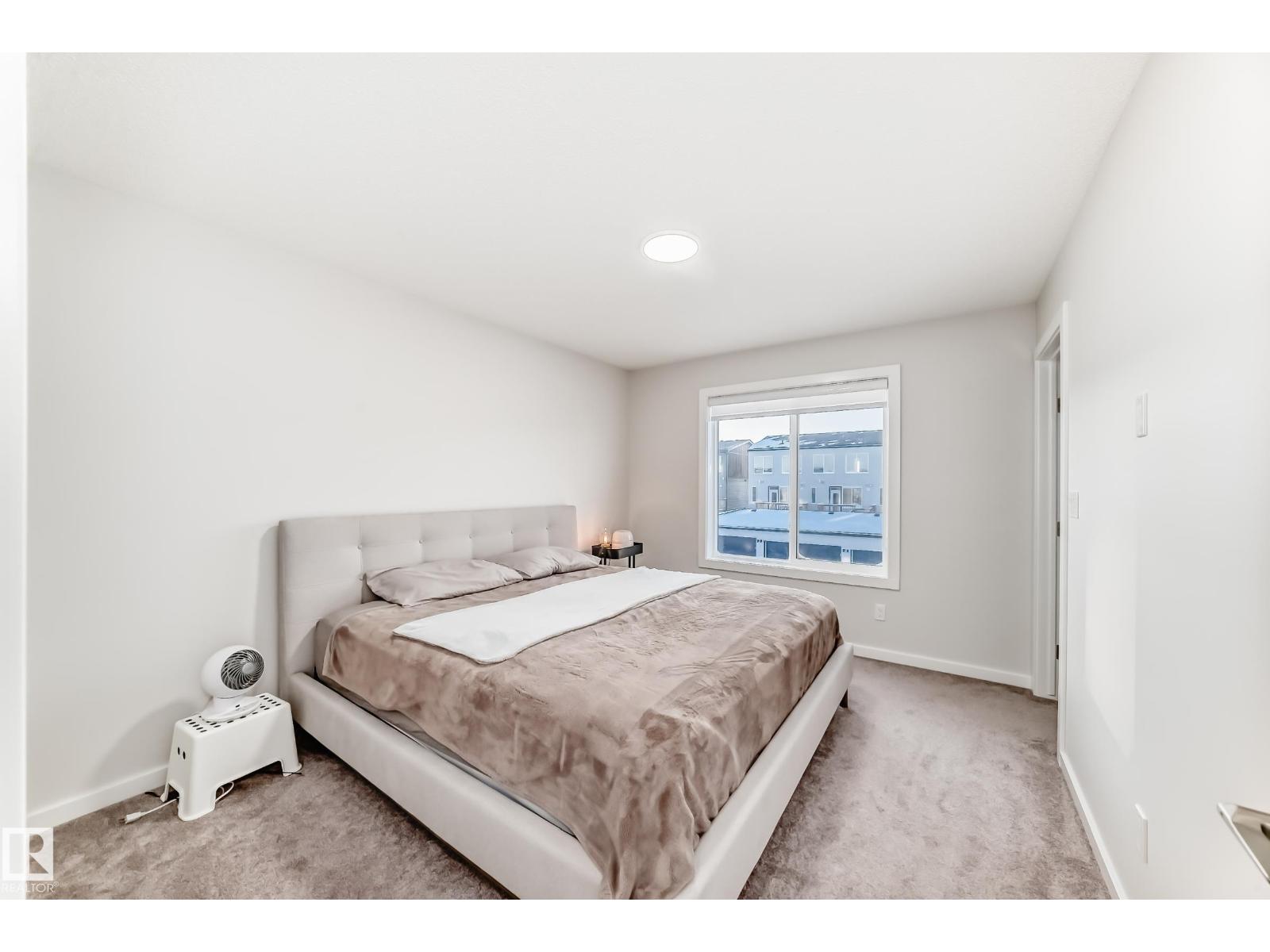 332 29 ST SW - 33
