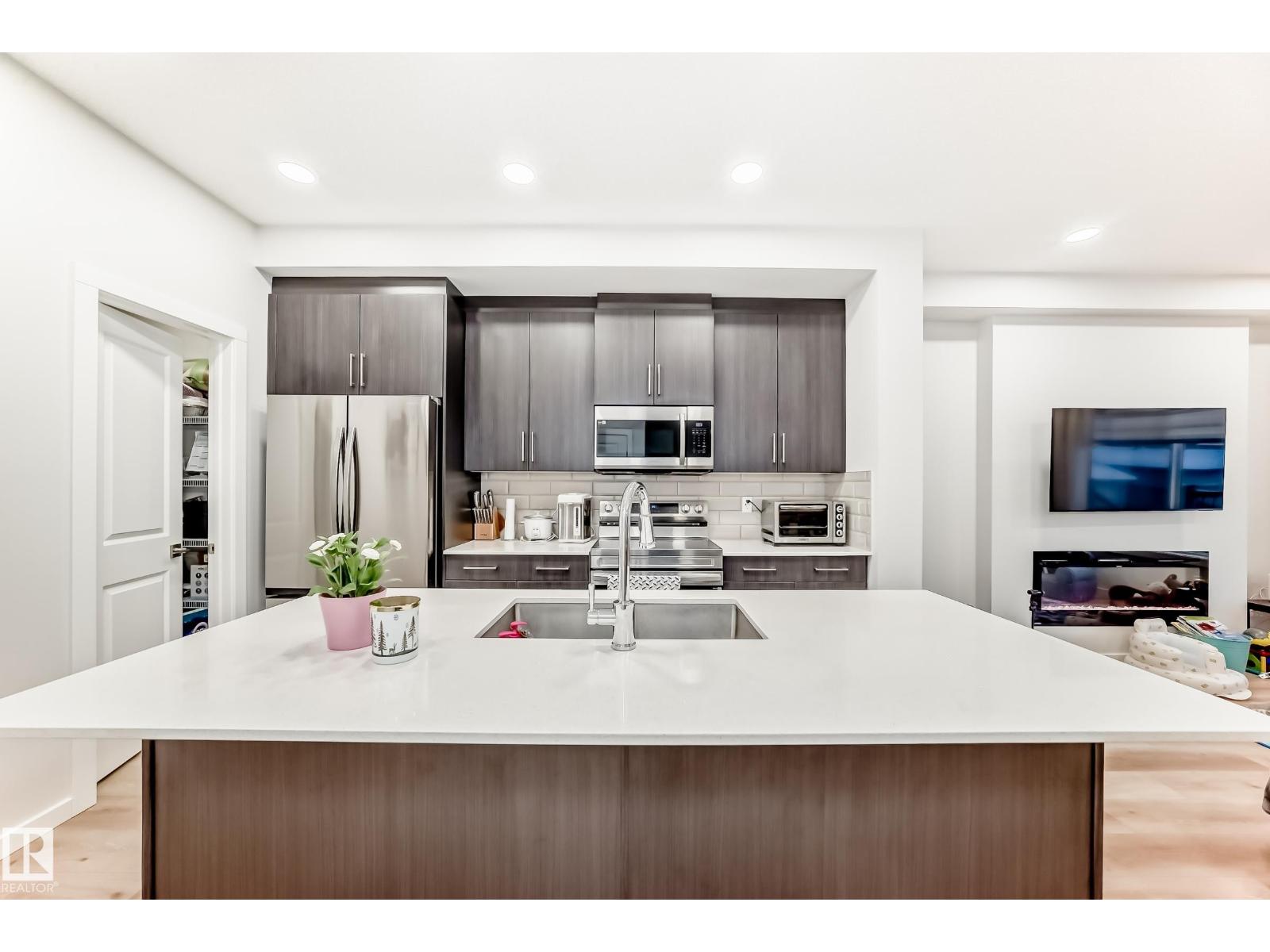 332 29 ST SW - 8