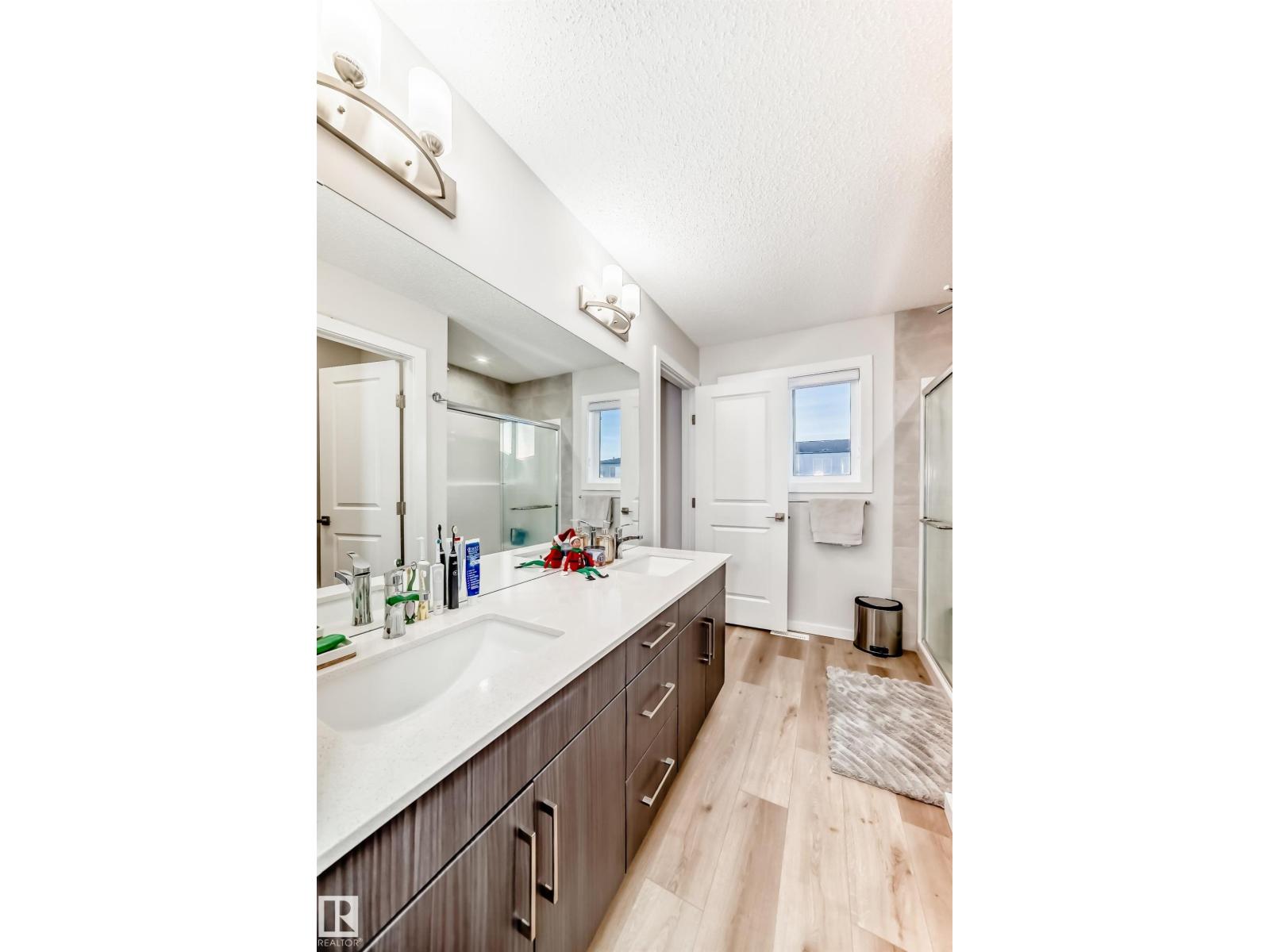 332 29 ST SW - Image 42