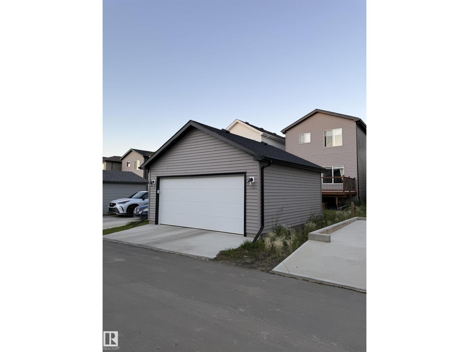 332 29 ST SW - 66