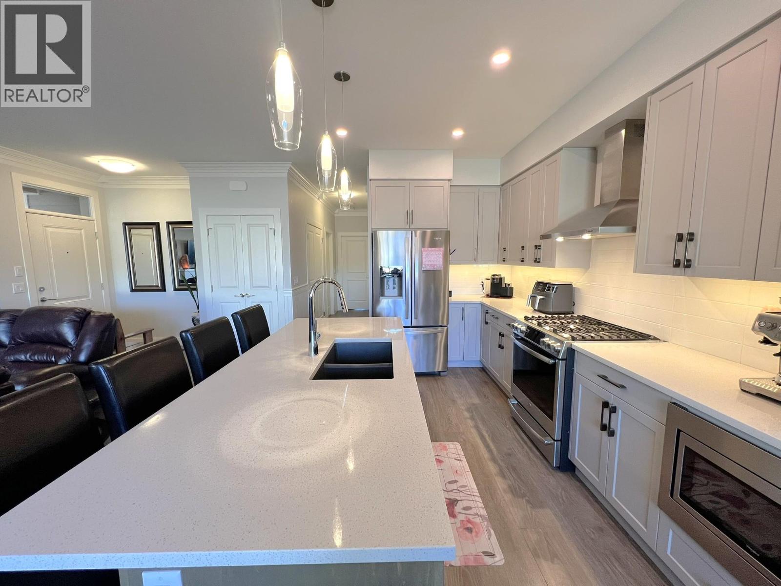 3369 Hawks Crescent - 6