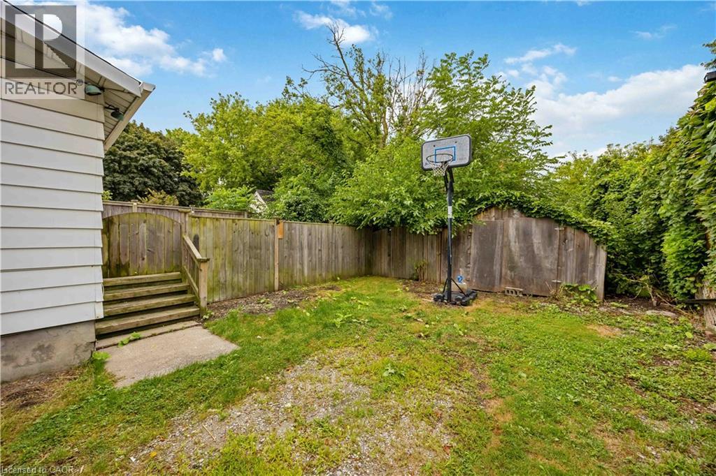 173 BROCK Street S - 30