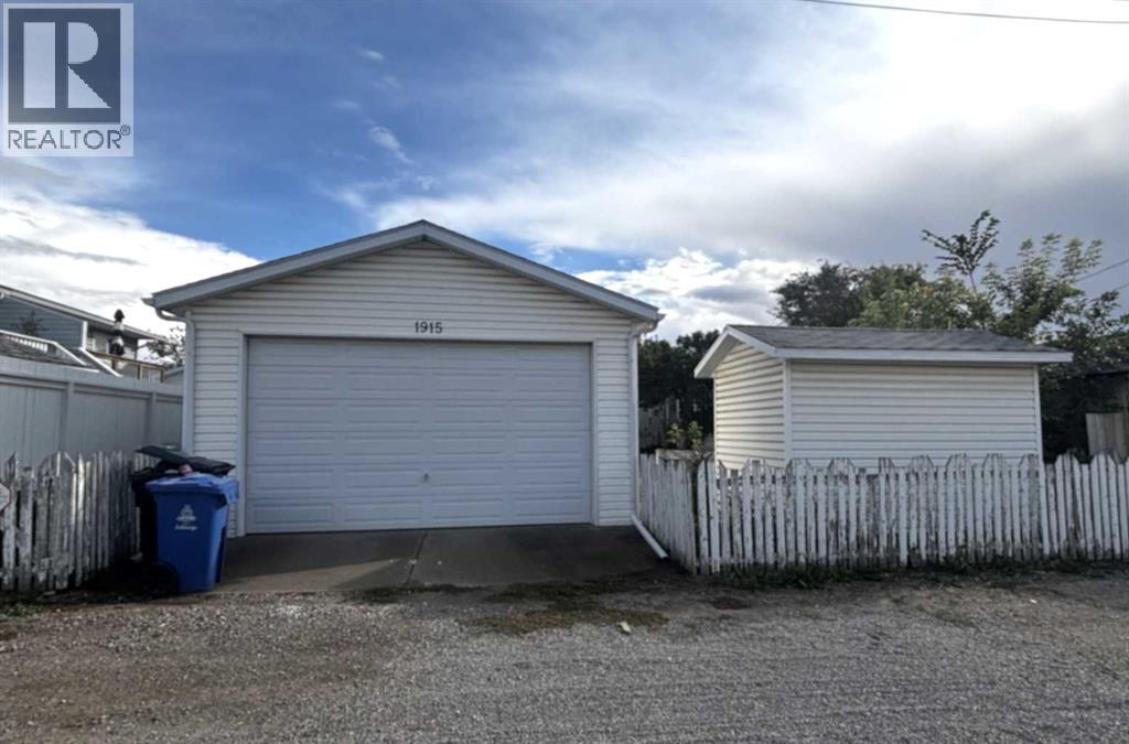 1915 1 Avenue N - Image 22