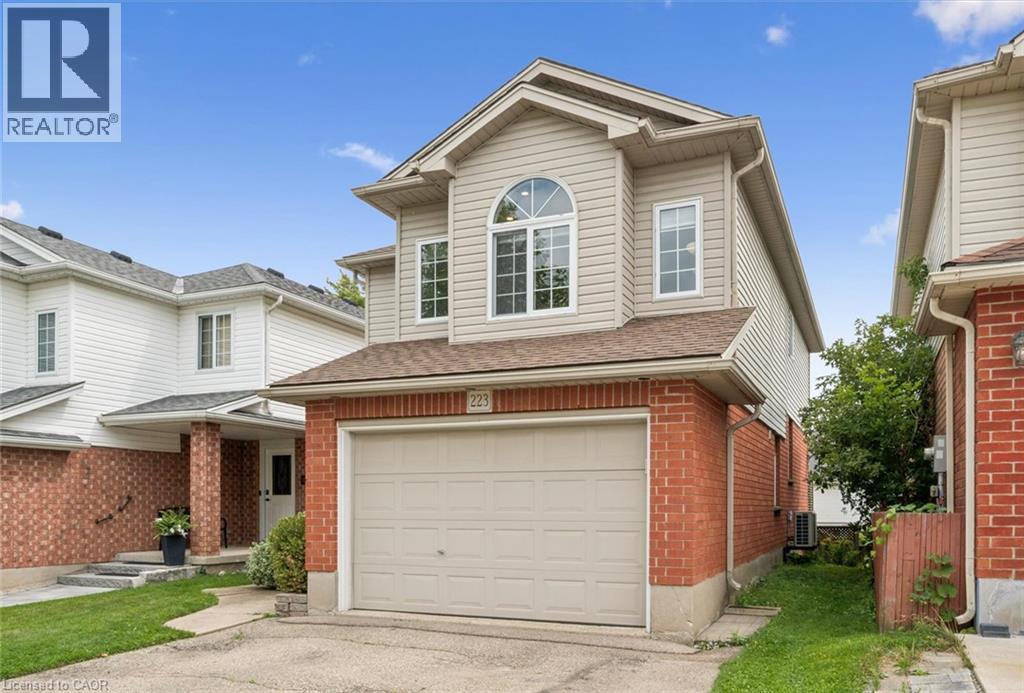 223 HOLLYRIDGE Crescent — photo 2
