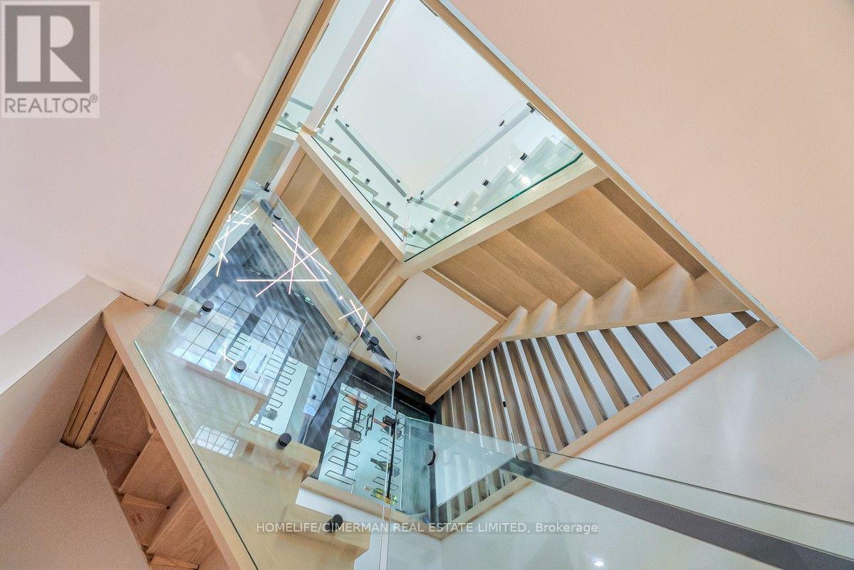 365 KENNEDY STREET W - 23