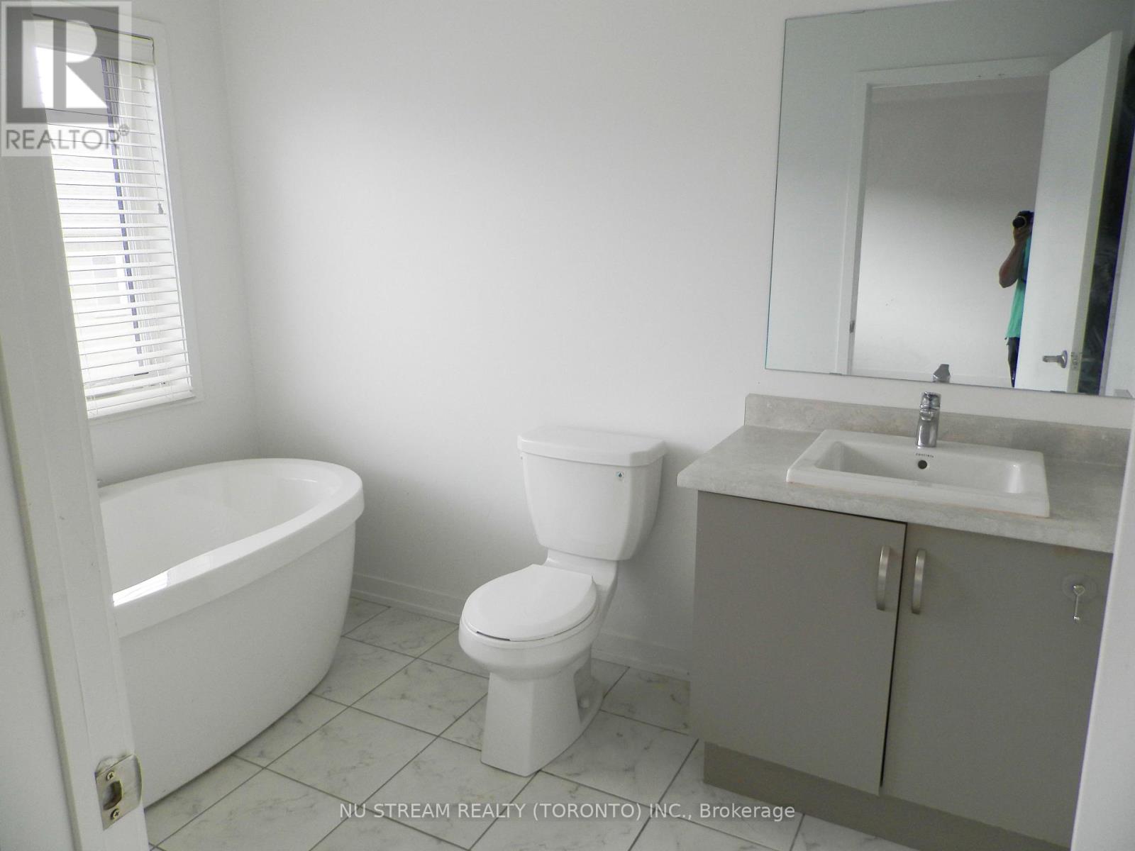208 HARDING PARK STREET - 16