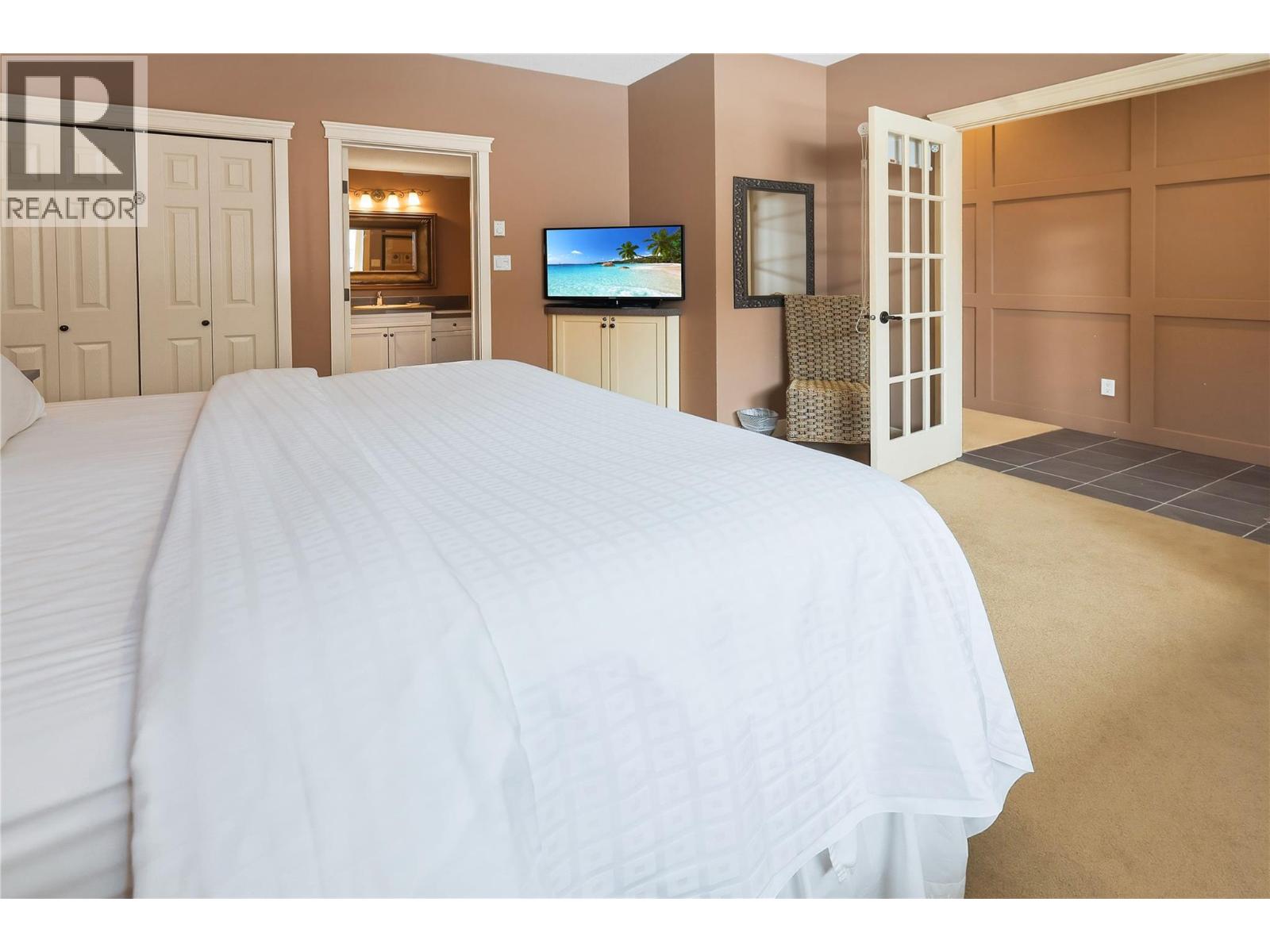 #622 600 Bighorn Boulevard - 18