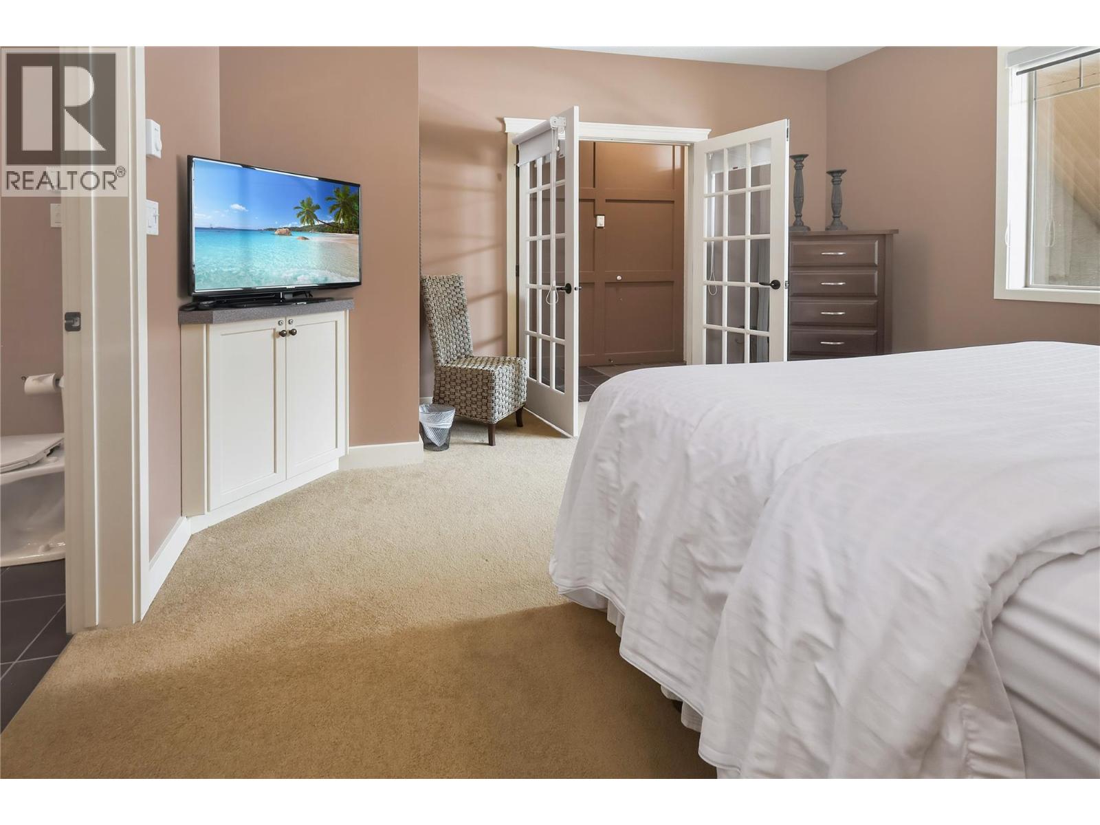 #622 600 Bighorn Boulevard - 21