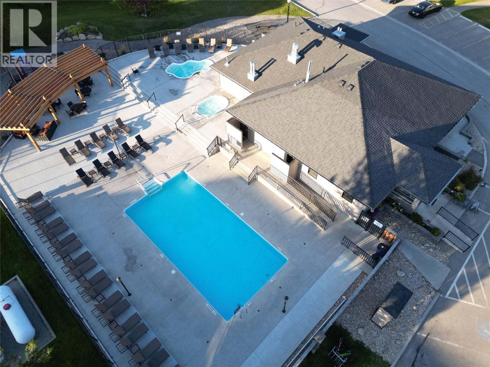 #622 600 Bighorn Boulevard - Image 33