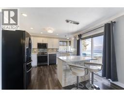Foyer - 5284 Clarence Road, Peachland, BC V0H1X2 Photo 6