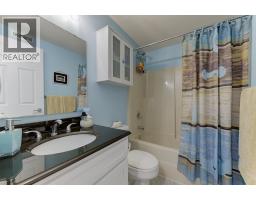 5284 Clarence Road, Peachland, BC V0H1X2 Photo 35