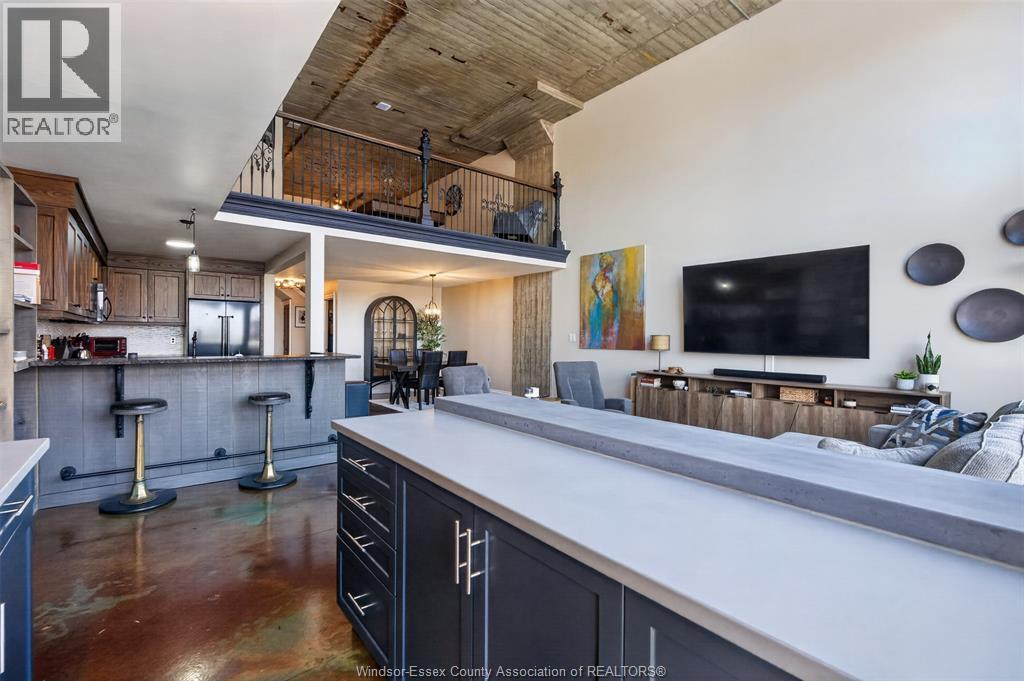 #301 2175 Wyandotte STREET East - 10
