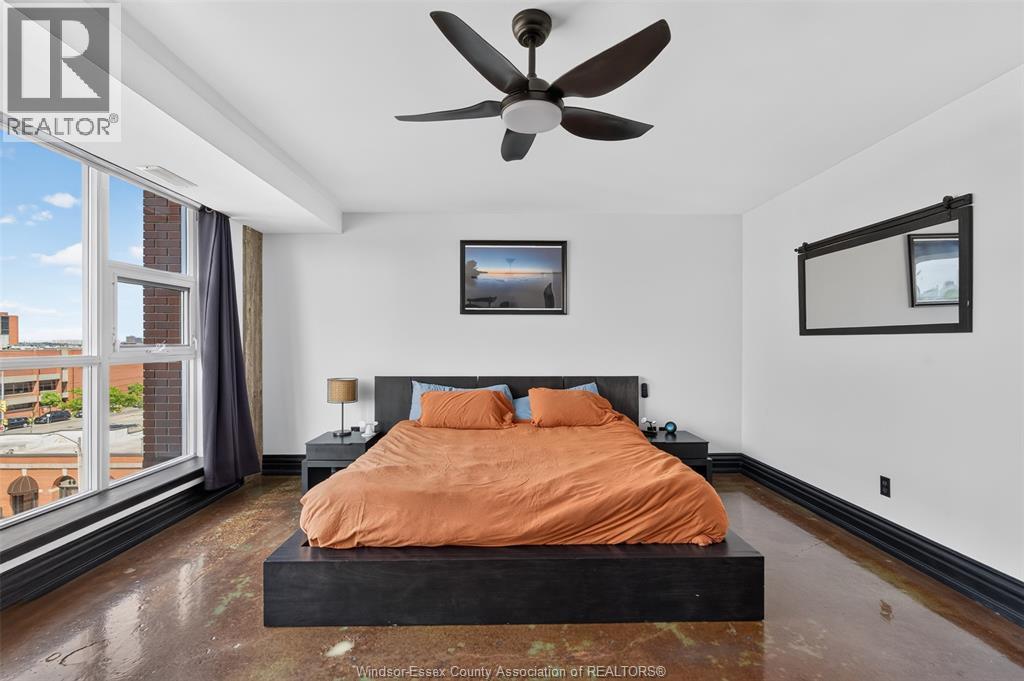 #301 2175 Wyandotte STREET East - 23