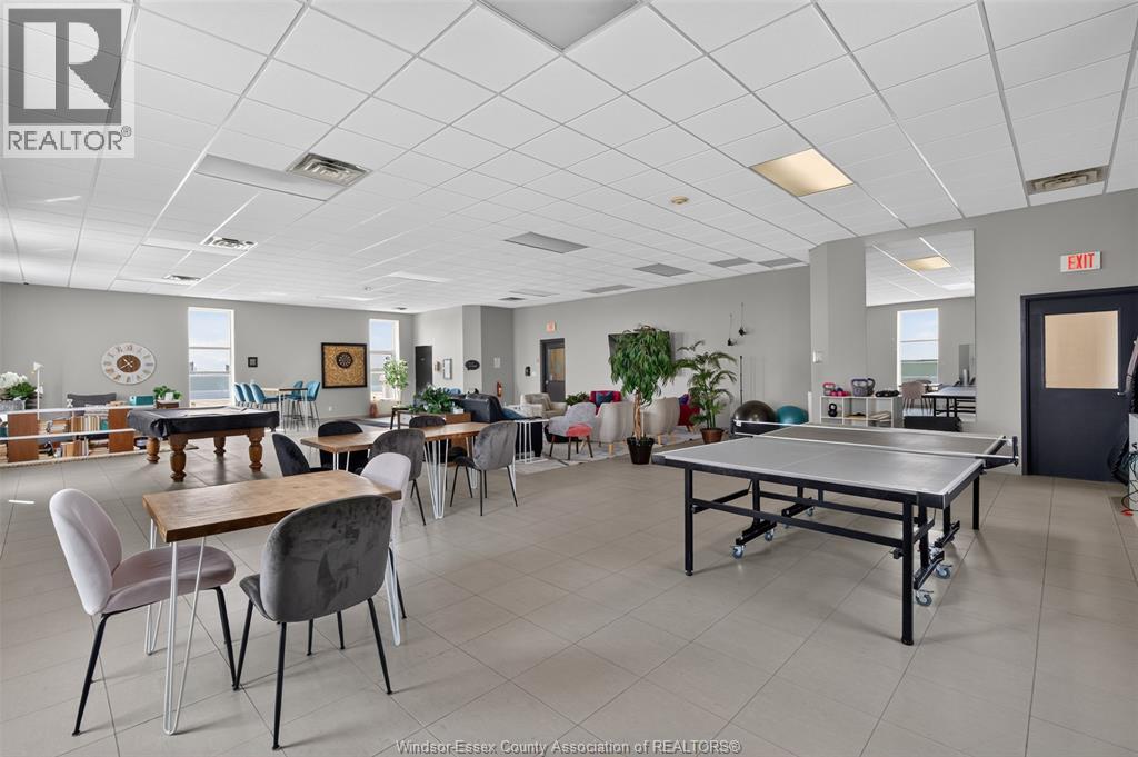 #301 2175 Wyandotte STREET East - 46