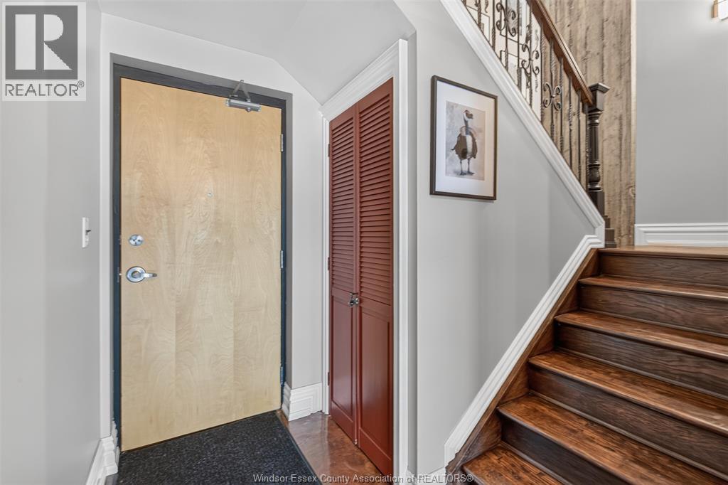#301 2175 Wyandotte STREET East - 6