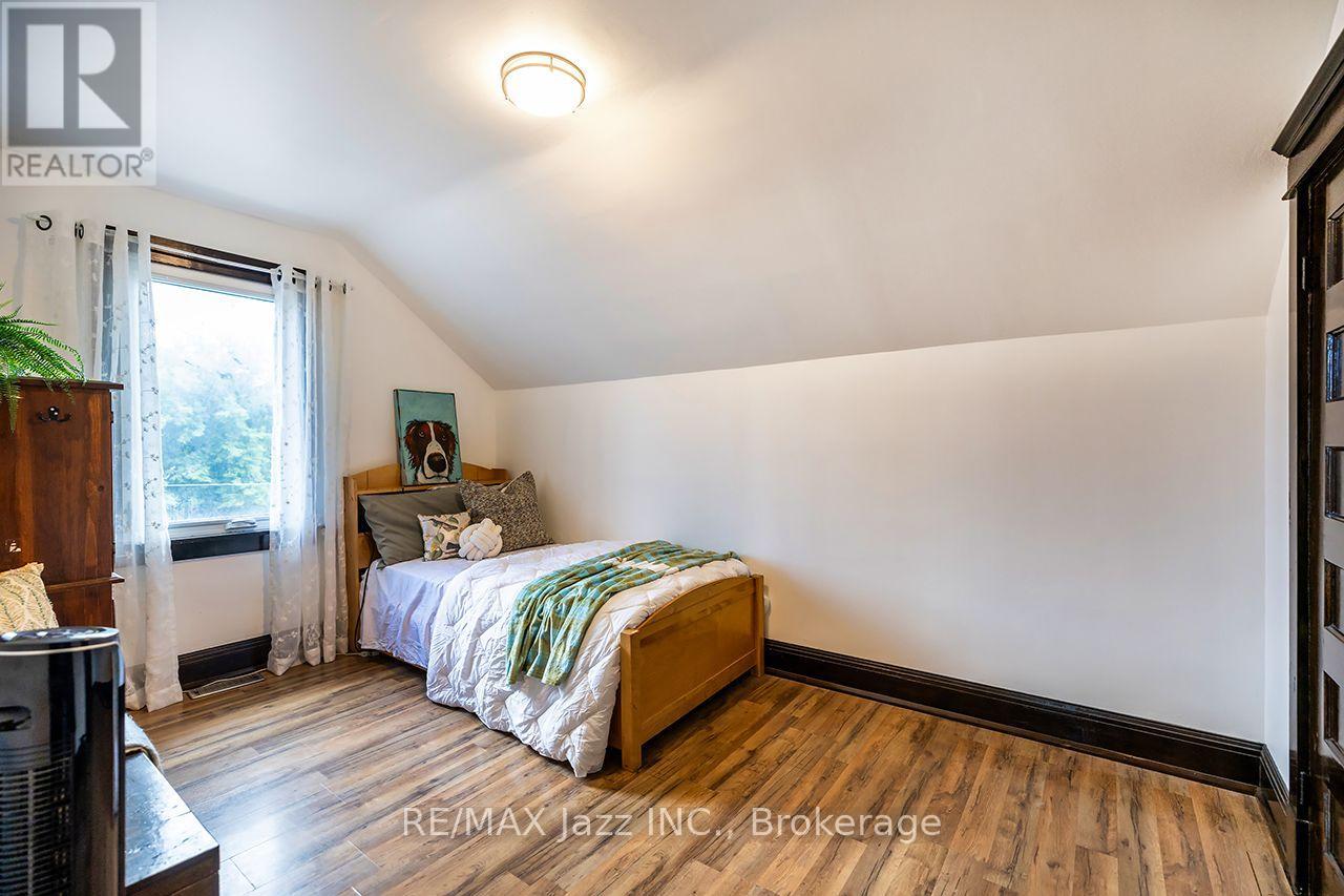 180 OLIVE AVENUE - Image 13