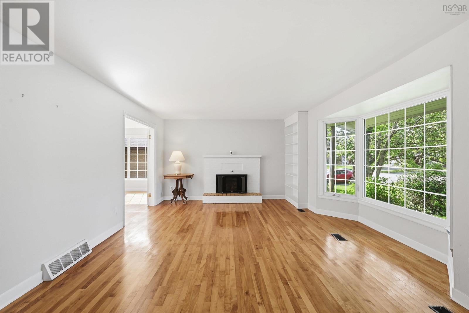 Property 10 of 51 of 43 Deepwood Crescent