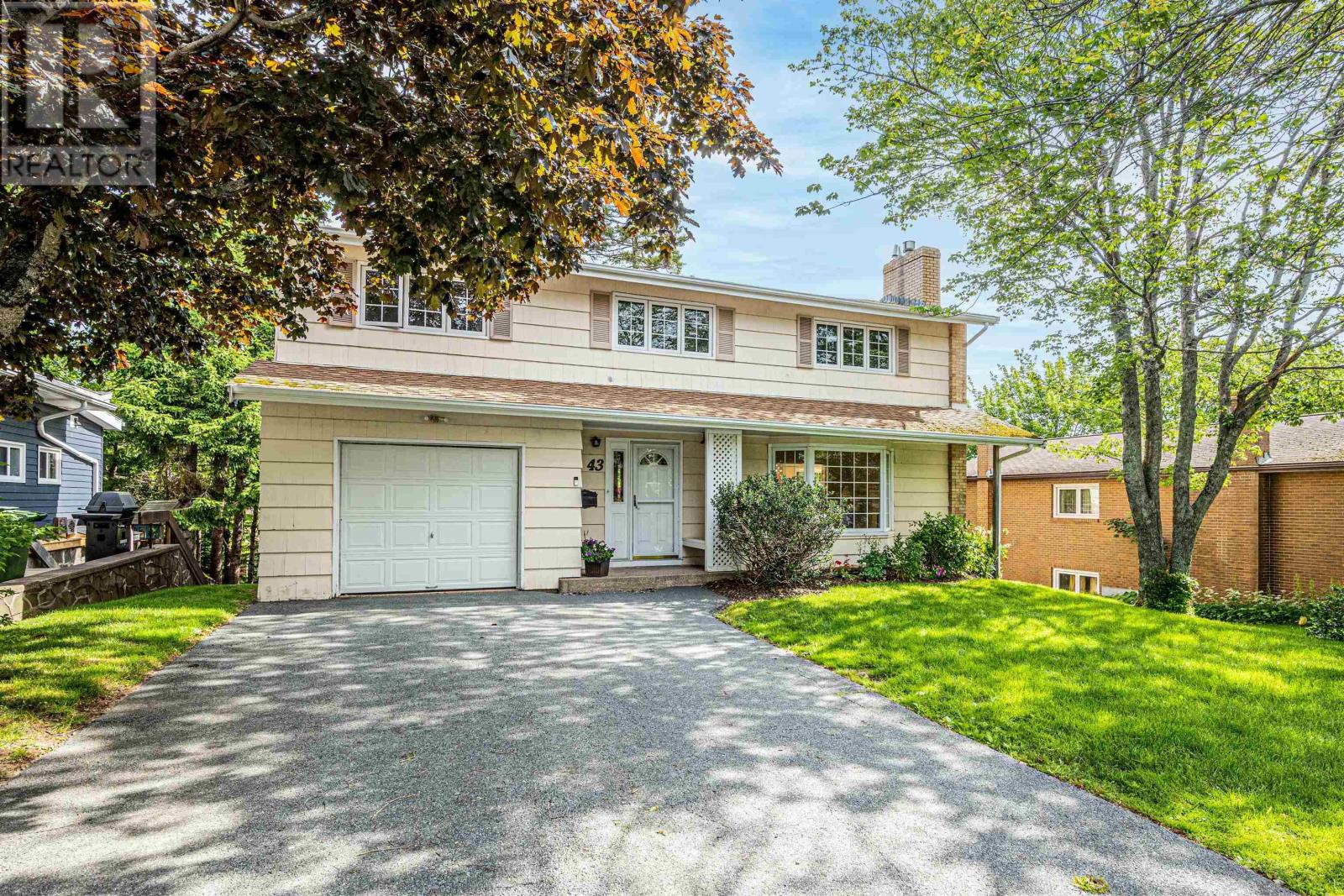 Property 2 of 51 of 43 Deepwood Crescent