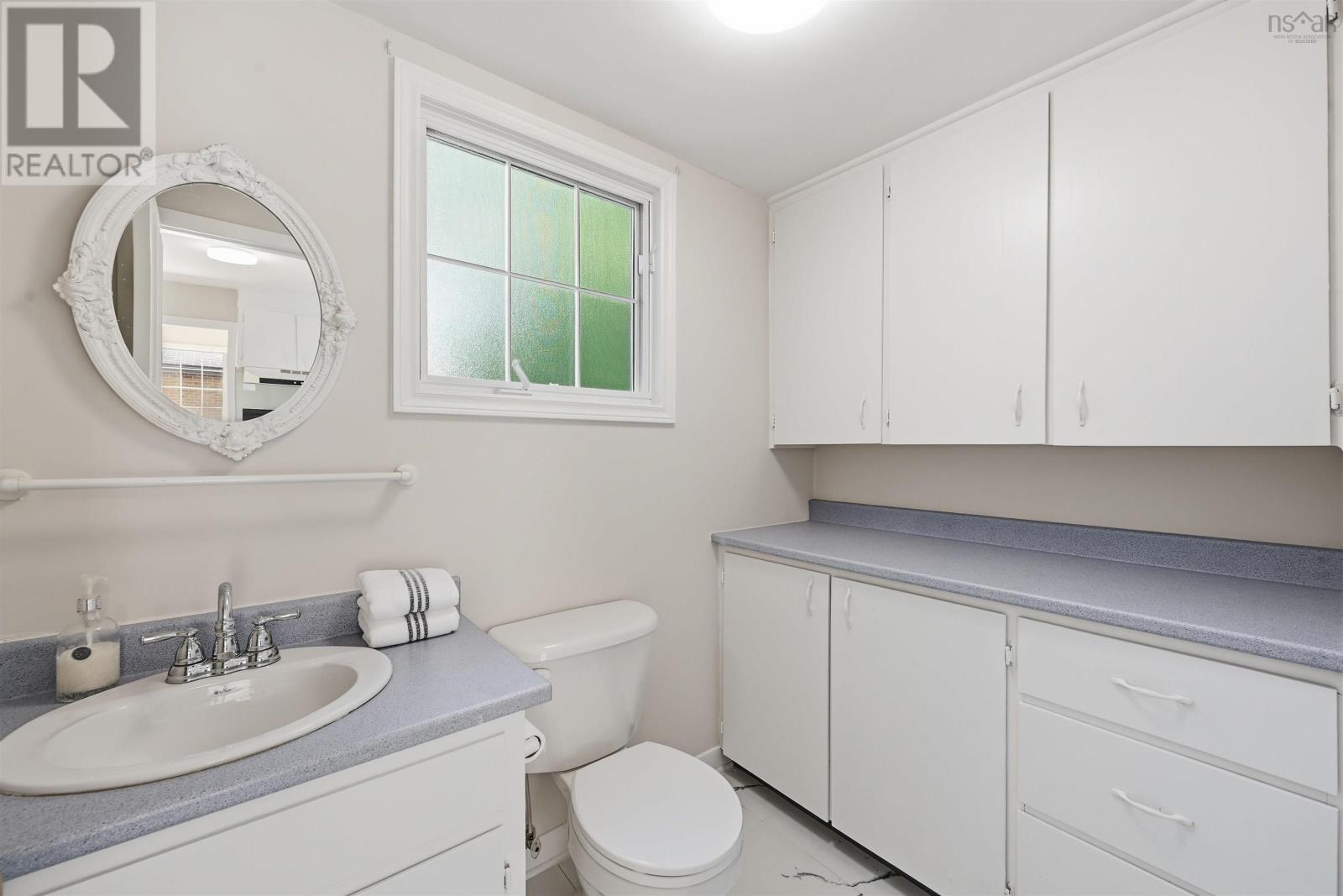 Property 30 of 51 of 43 Deepwood Crescent