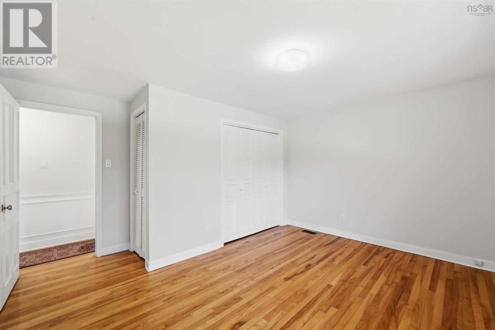 Property 28 of 51 of 43 Deepwood Crescent