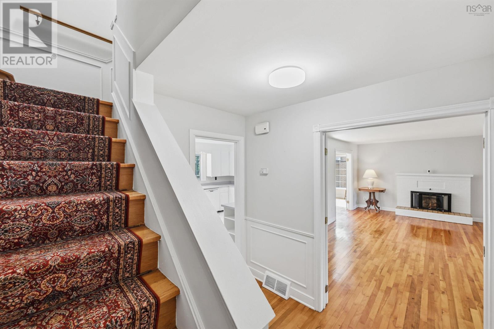 Property 20 of 51 of 43 Deepwood Crescent