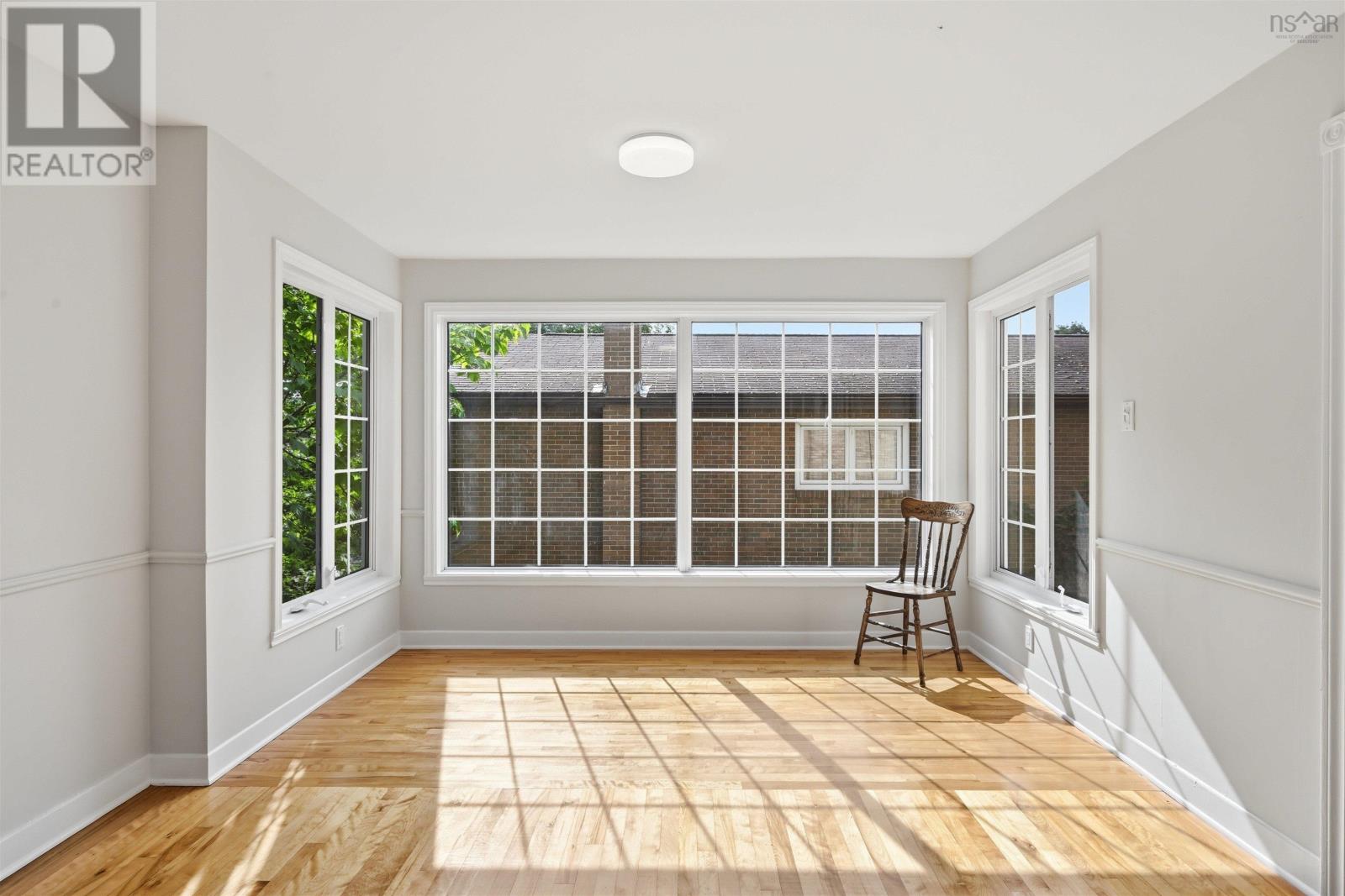 Property 8 of 51 of 43 Deepwood Crescent