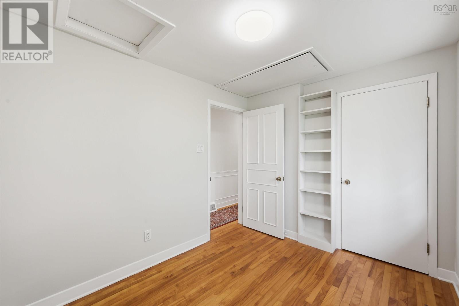 Property 39 of 51 of 43 Deepwood Crescent