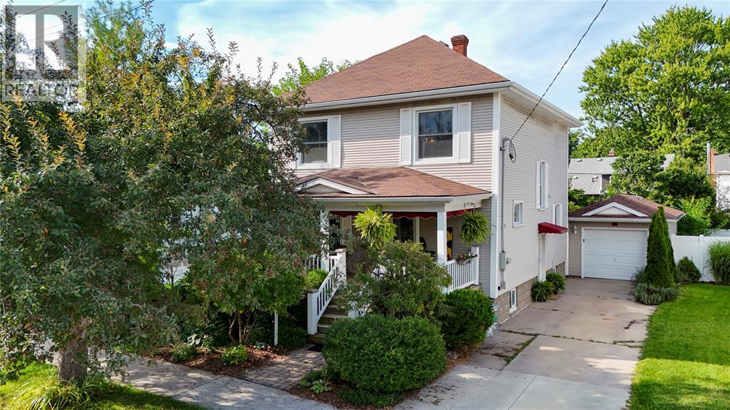 366 Cameron STREET - 1