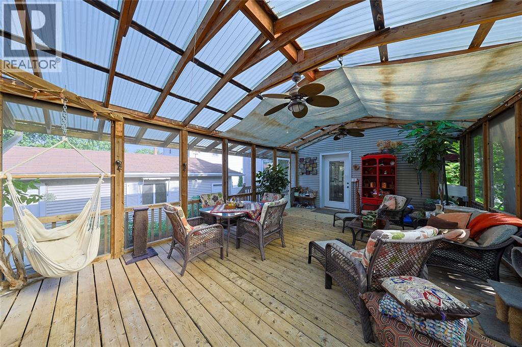 366 Cameron STREET - Image 14