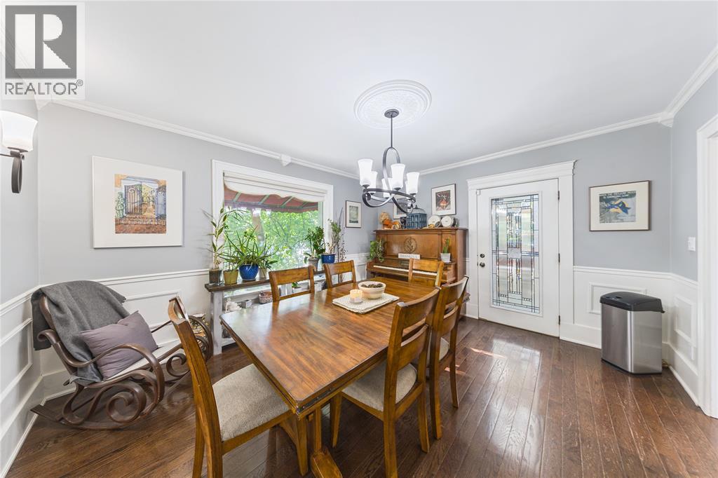 366 Cameron STREET - 23