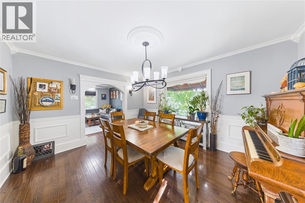 366 Cameron STREET - 24