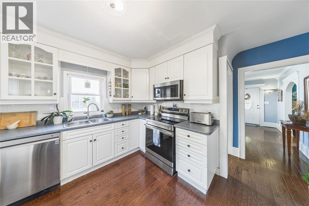 366 Cameron STREET - 26