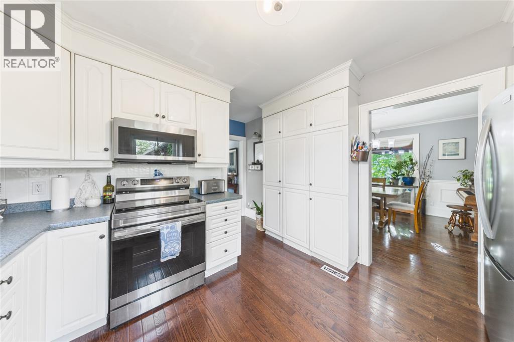 366 Cameron STREET - 29