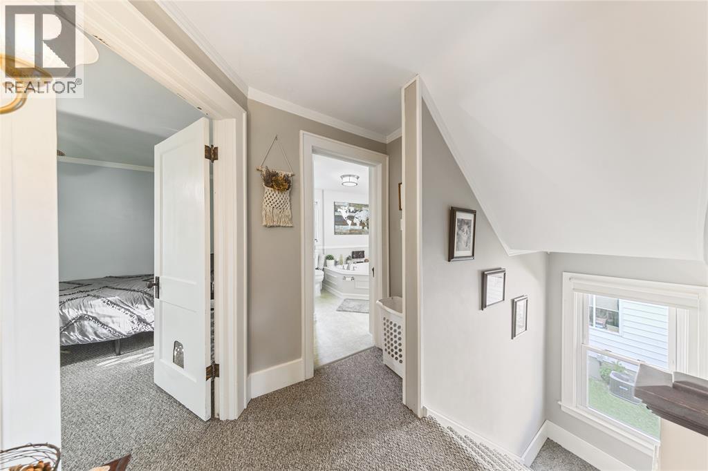 366 Cameron STREET - 31
