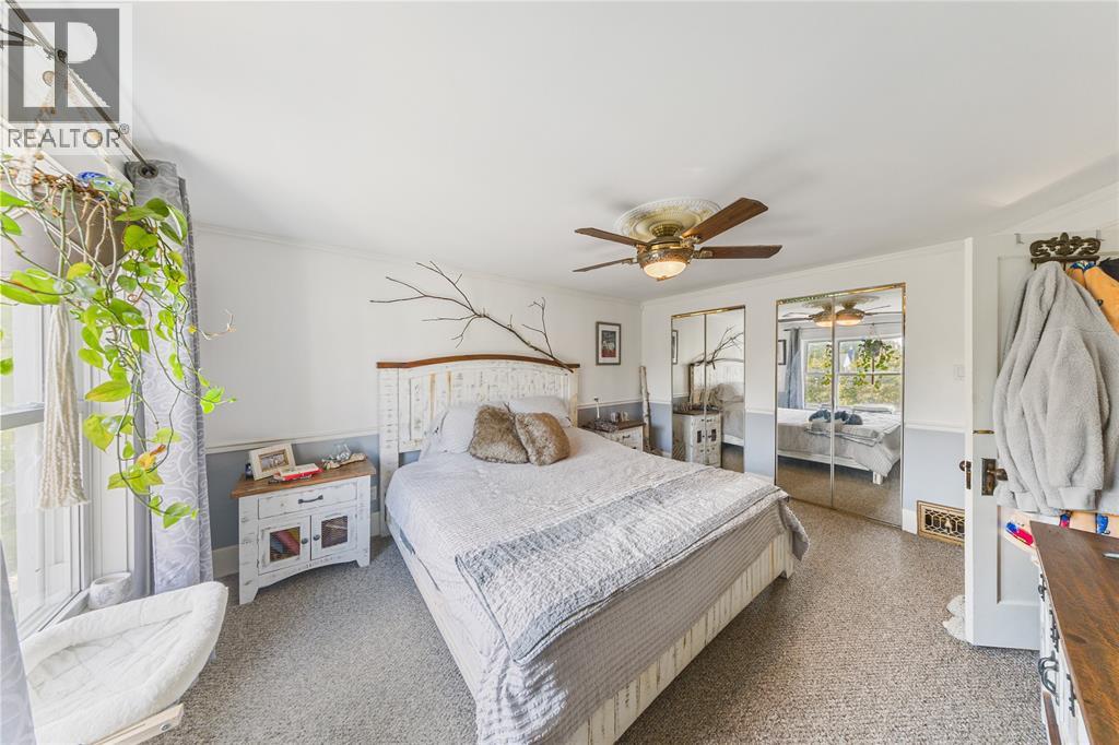 366 Cameron STREET - Image 35
