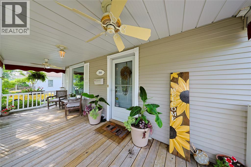 366 Cameron STREET - 4