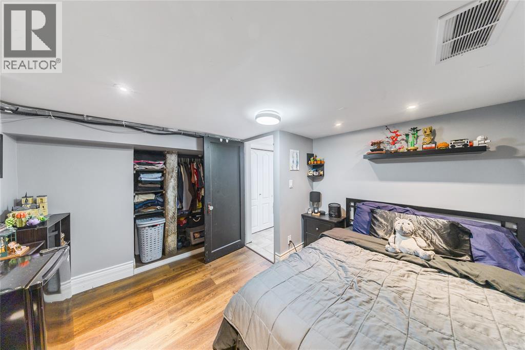 366 Cameron STREET - 46