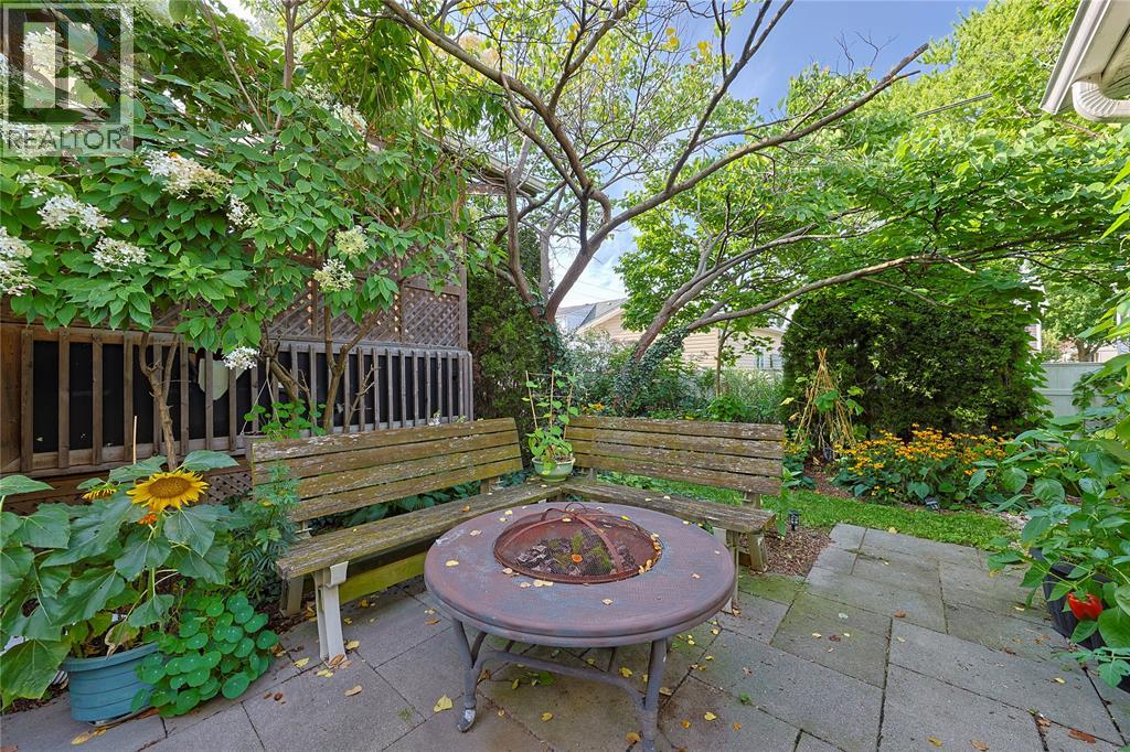 366 Cameron STREET - 9