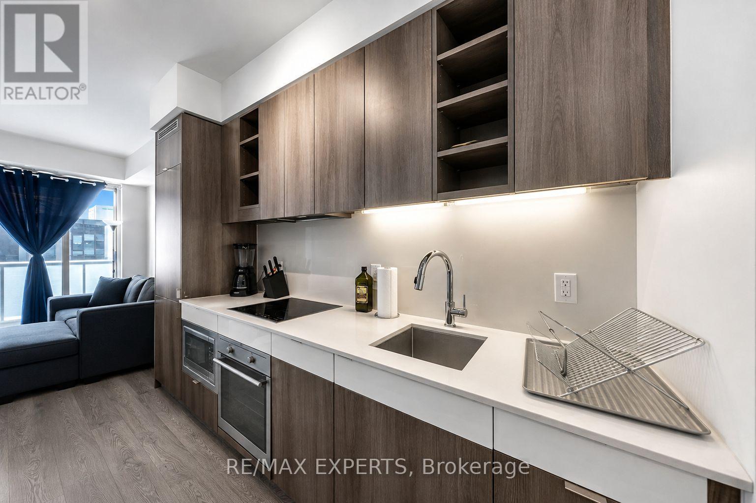 #2103 101 ERSKINE AVENUE - Image 3