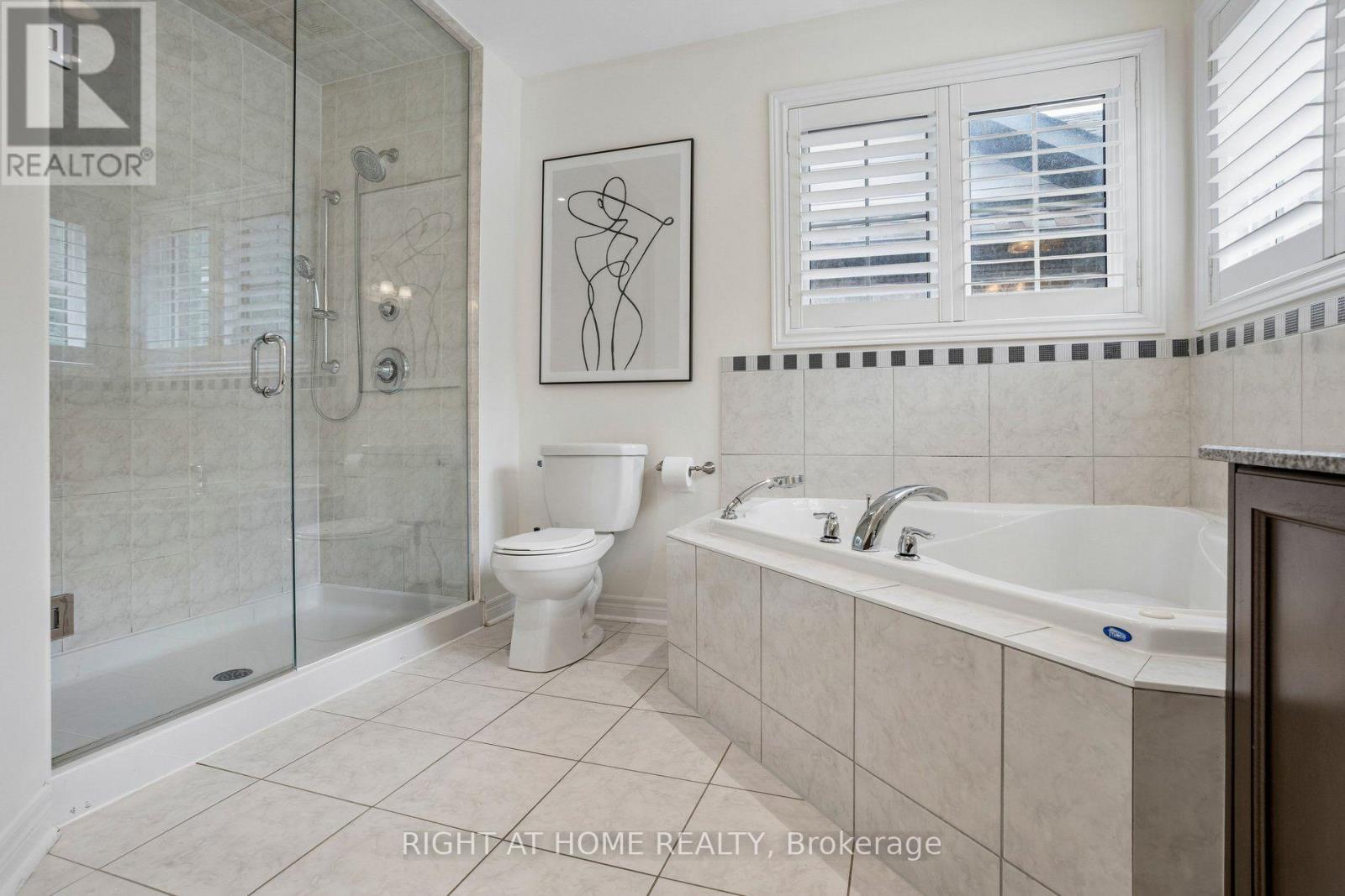 26 BIGNELL CRESCENT - 12