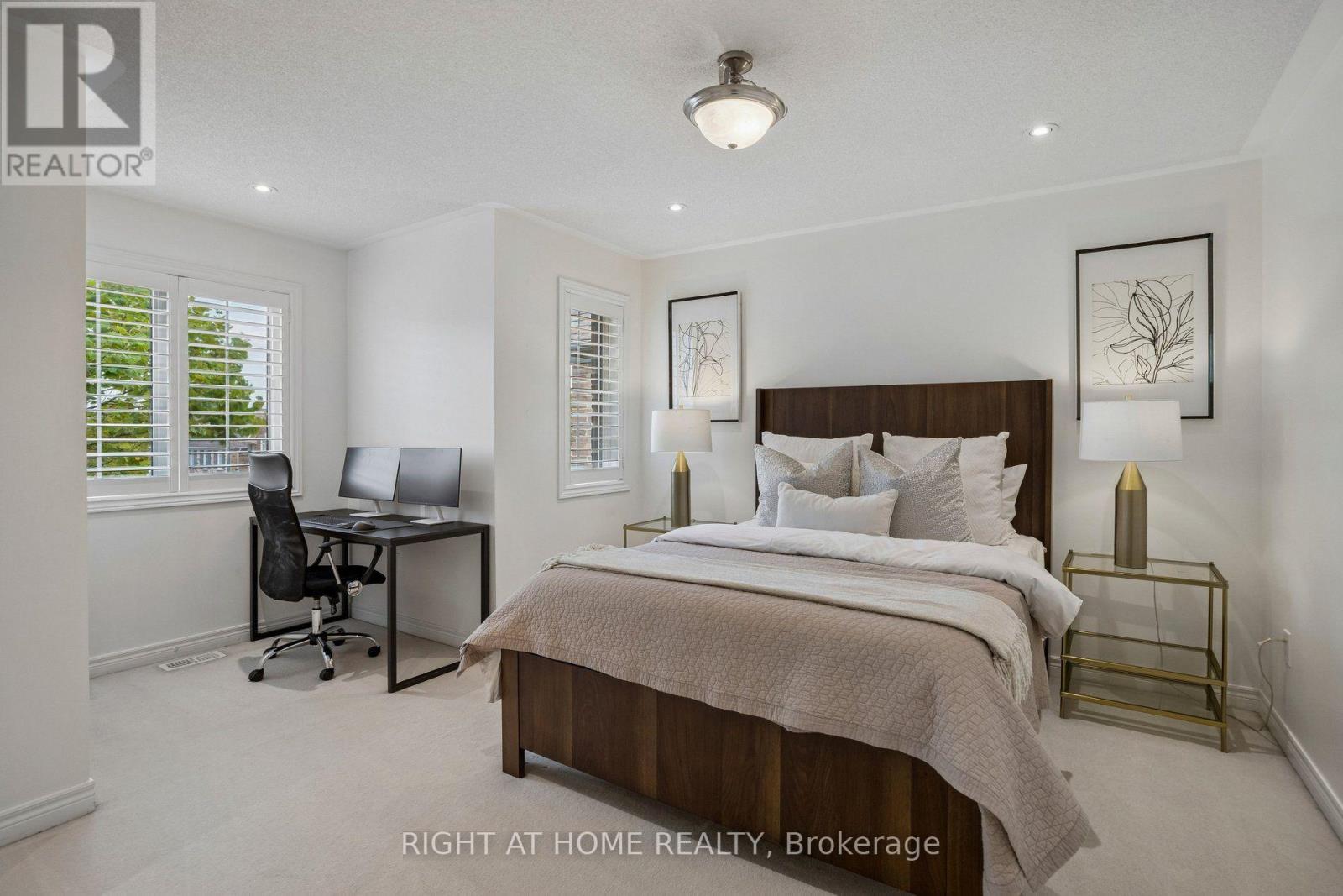 26 BIGNELL CRESCENT - 14